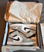 Nike air Jordan 1 mid light smoke grey anthracite US10, Kleding | Heren, Nieuw, Jordan, Ophalen of Verzenden, Sneakers of Gympen