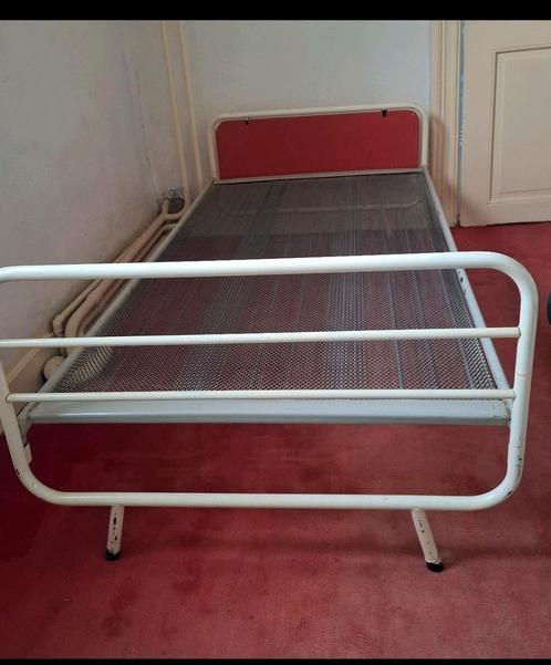 Vintage retro bedframe metaal 1 persoons jaren 60/70, Verzamelen, Retro, Huis en Inrichting, Ophalen