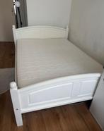 Wit  2 persoons ledikant/bed, 140x200 cm met matras., Huis en Inrichting, Slaapkamer | Bedden, Ophalen, Wit, Tweepersoons, 140 cm