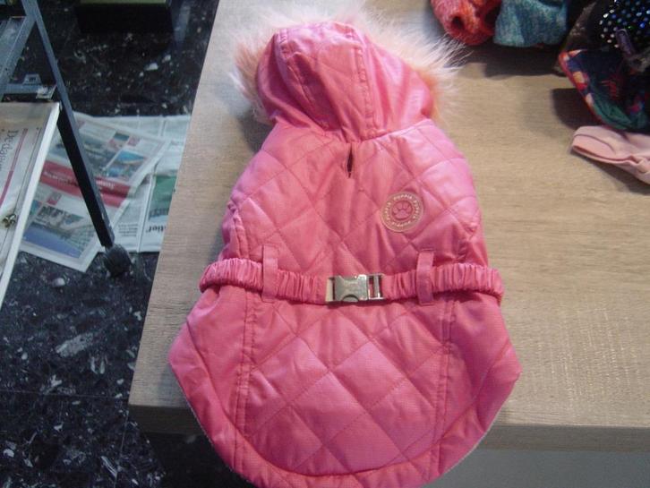 hondenjasjes, Dieren en Toebehoren, Hondenkleding, Zo goed als nieuw, Hondenjas, Verzenden