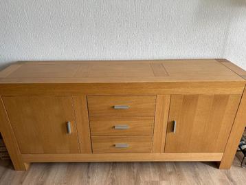 GRATIS OPHALEN: Mooie dressoir afmeting 190x50x85cm. beschikbaar voor biedingen
