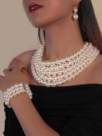 Mooie set met parels armband drie en ketting vijf delig, Verzenden, Nieuw, Wit, Overige materialen