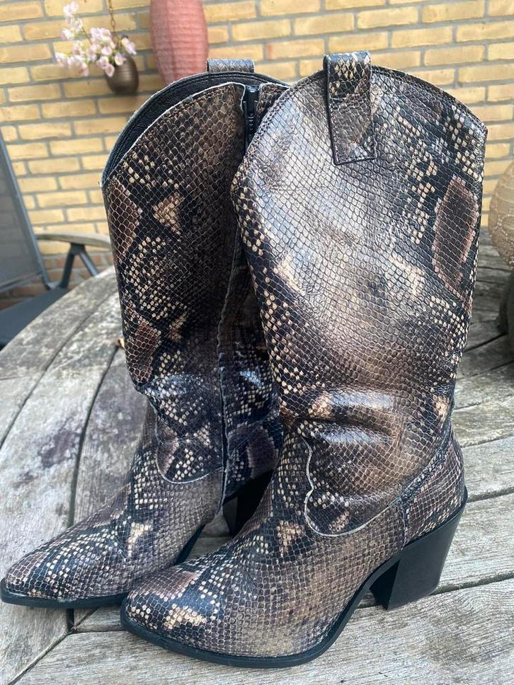 Slangenprint laarzen van RD mt. 38, Kleding | Dames, Schoenen, Nieuw, Ophalen of Verzenden