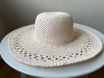 Elegante Dameshoed - Perfect voor de Zomer! beschikbaar voor biedingen