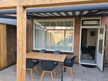 Zonnescherm  beschikbaar voor biedingen