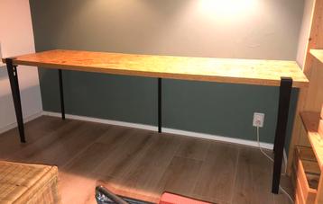 Bureau hout industrieel met Tiptoe design poten beschikbaar voor biedingen