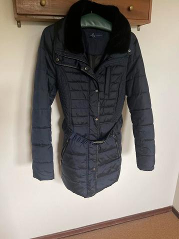 Lucyky Winterjas Donkerblauw Maat 38 beschikbaar voor biedingen