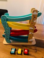 Houten racebaan met auto's, Ophalen, Zo goed als nieuw, Rij- of Hobbelspeelgoed