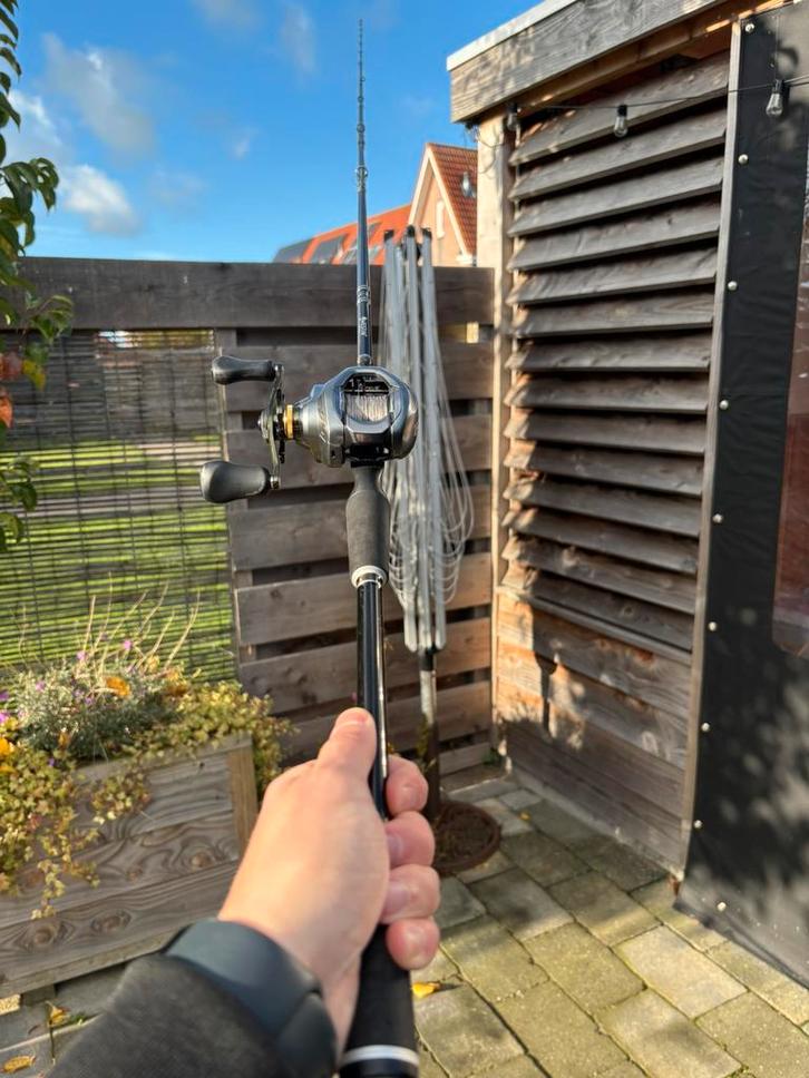 Shimano curado dc + westin baitcaster hengel, Watersport en Boten, Hengelsport | Roofvissen, Zo goed als nieuw, Werphengel, Ophalen of Verzenden