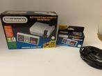 Nintendo NES mini + extra controller nieuwstaat, Spelcomputers en Games, Spelcomputers | Nintendo NES, Ophalen of Verzenden, Zo goed als nieuw