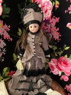 Prachtige antieke fashion pop met gesloten mond., Ophalen of Verzenden