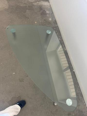 Rolf Benz glazen tafel beschikbaar voor biedingen