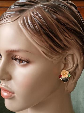 Bloem oorbellen met roze en paarse Swarovski element beschikbaar voor biedingen