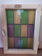 glas in lood in kozijn met hang/ sluitwerk 69*81 cm


Bijvoo, Ophalen