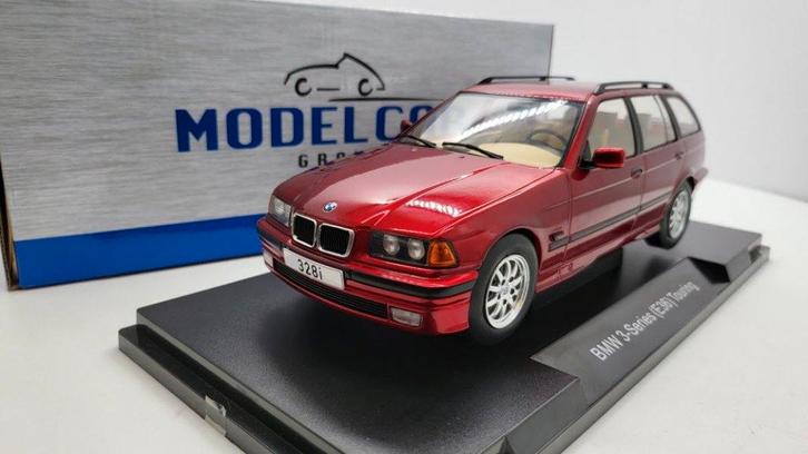 MCG Bmw 3-serie 328i E36 Touring rood metallic 1:18, Hobby en Vrije tijd, Modelauto's | 1:18, Nieuw, Auto, Overige merken, Ophalen of Verzenden
