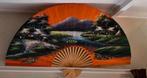 Grote handgeschilderde decoratieve waaier – 152 cm breed, Ophalen of Verzenden, Zo goed als nieuw