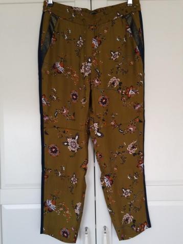 Expresso bijna nieuwe loose fit zomer broek 44 L,valt als XL beschikbaar voor biedingen