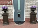 Italiaanse betonnen tuinvazen op betonnen sokkel, Ophalen, Nieuw, Beton, Overige typen