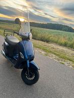 Mooie nette scooter, Fietsen en Brommers, Ophalen, Zo goed als nieuw