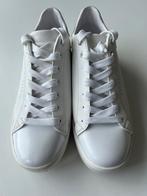 Cruyff sneakers, mt 40 wijdte G. Alleen in huis gedragen, Ophalen of Verzenden, Zo goed als nieuw, Sneakers of Gympen