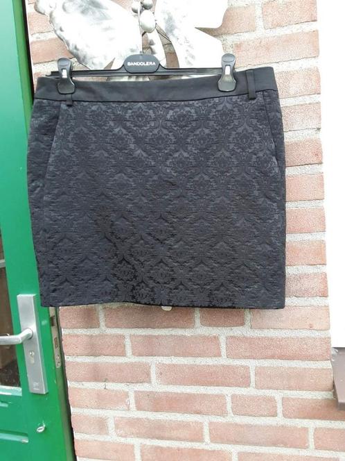 NIEUW!Luxe bedrukte rok van COSTES, 42
Zwart, Kleding | Dames, Rokken, Nieuw, Maat 42/44 (L), Zwart, Boven de knie, Verzenden