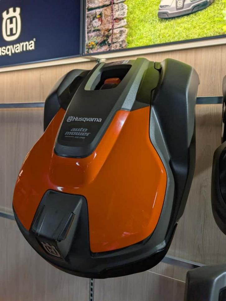 Husqvarna 520 Epos robotmaaier EX DEMO, Tuin en Terras, Robotmaaiers, Zo goed als nieuw, 20 tot 25 cm, Bestuurbaar via app, Ophalen of Verzenden