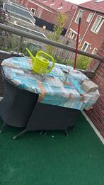 Balkon tafel met twee stoelen, Tuin en Terras, Ophalen, Gebruikt, Ovaal, Overige materialen