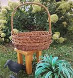 Brocante grote rieten oogstmand of dienblad, Huis en Inrichting, Woonaccessoires | Schalen en Manden, Ophalen of Verzenden, Zo goed als nieuw