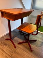 Lessenaar met stoel, Kinderen en Baby's, Kinderkamer | Tafels en Stoelen, Ophalen, Zo goed als nieuw, Tafel(s) en Stoel(en)