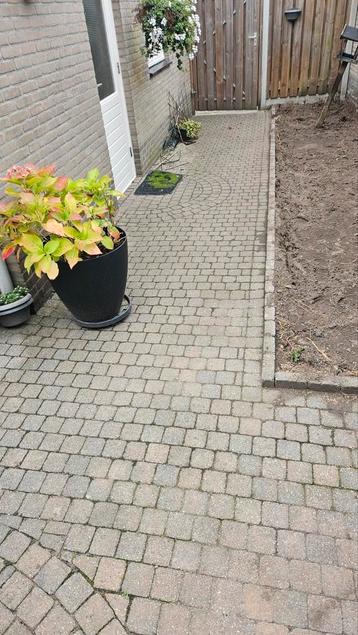   Koppelstones
Gratis ophalen  beschikbaar voor biedingen