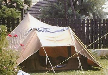 Te koop 2 tenten beschikbaar voor biedingen