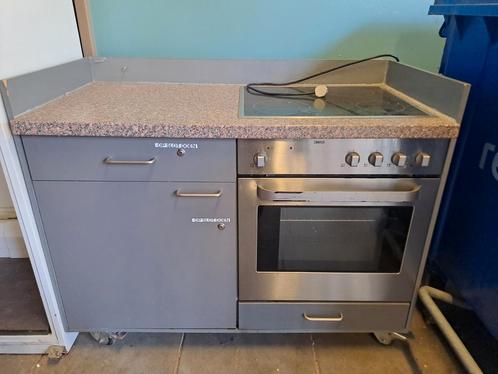 Mobiele keuken met Zanussi apparatuur, Huis en Inrichting, Keuken | Complete keukens, Zo goed als nieuw, Ophalen