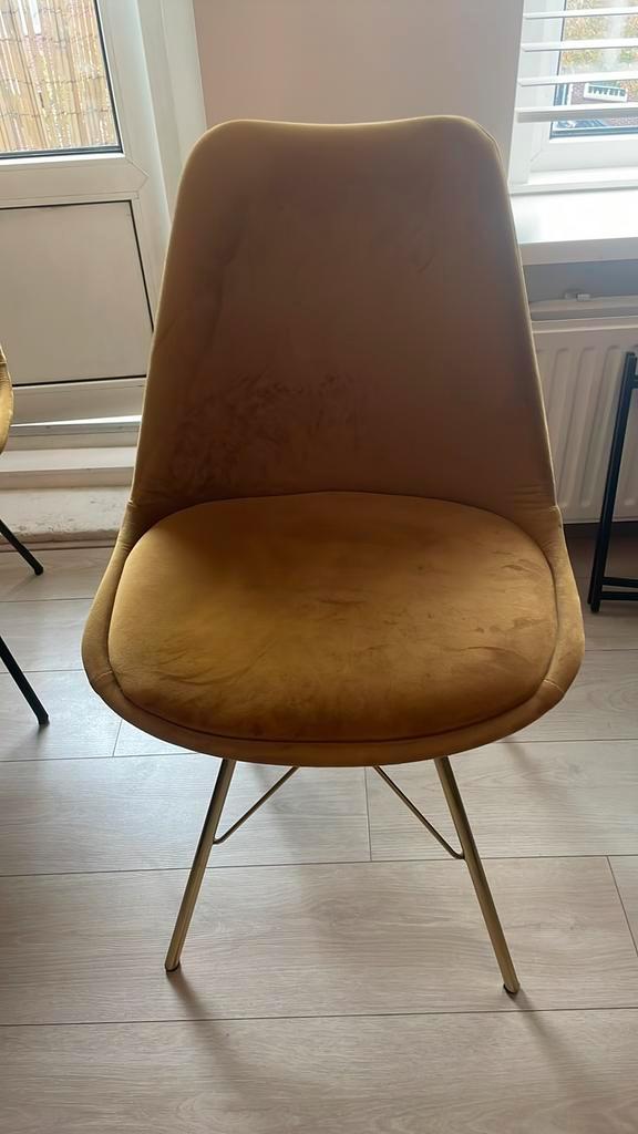 Velvet kuip stoelen goud en zwarte poten, Huis en Inrichting, Stoelen, Zo goed als nieuw, Overige kleuren, Ophalen of Verzenden