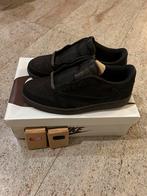 Jordan x Travis Scott Velvet Bruin - Limited Edition, Ophalen of Verzenden, Nieuw, Bruin, Sneakers of Gympen