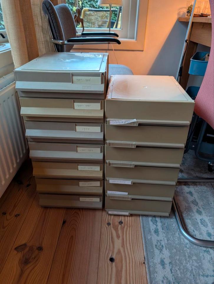 13 archief lades van grijs kunststof, twee typen, PAS., Huis en Inrichting, Kasten | Ladekasten, Gebruikt, Minder dan 100 cm, 25 tot 50 cm