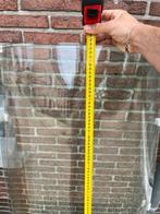 2x Afgerond/gebogen glas. Oorspronkelijk van een vitrine, Doe-het-zelf en Verbouw, Glas en Ramen, Ophalen, Minder dan 80 cm
