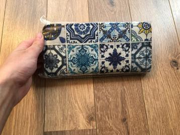 Portemonnee beschikbaar voor biedingen