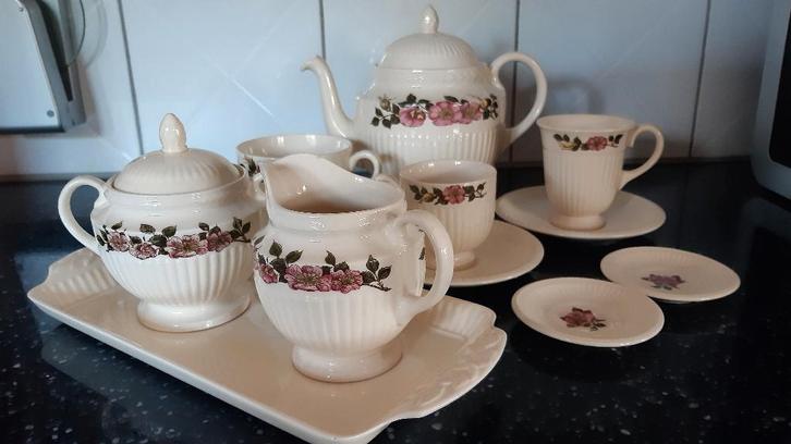 wedgewood briar rose, Huis en Inrichting, Keuken | Servies, Zo goed als nieuw, Overige typen, Wedgwood, Keramiek, Ophalen