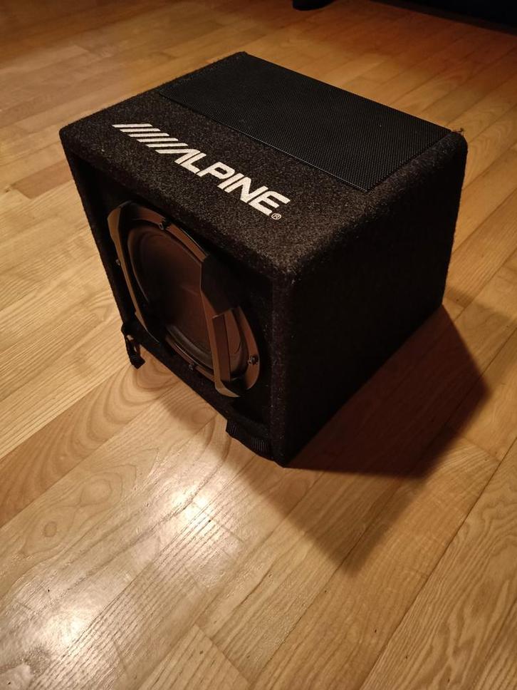Alpine SWE-815 Actieve Subwoofer, Auto diversen, Autospeakers, Gebruikt, Ophalen
