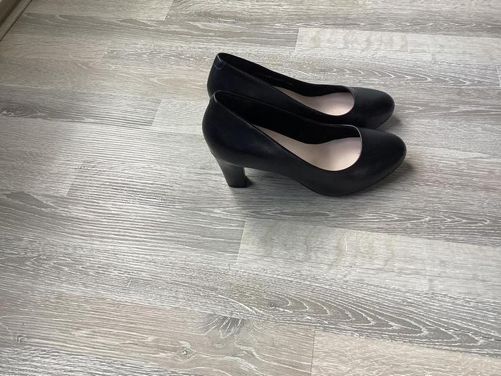 Lederen damespumps, Kleding | Dames, Schoenen, Nieuw, Sneakers of Gympen, Zwart, Ophalen of Verzenden