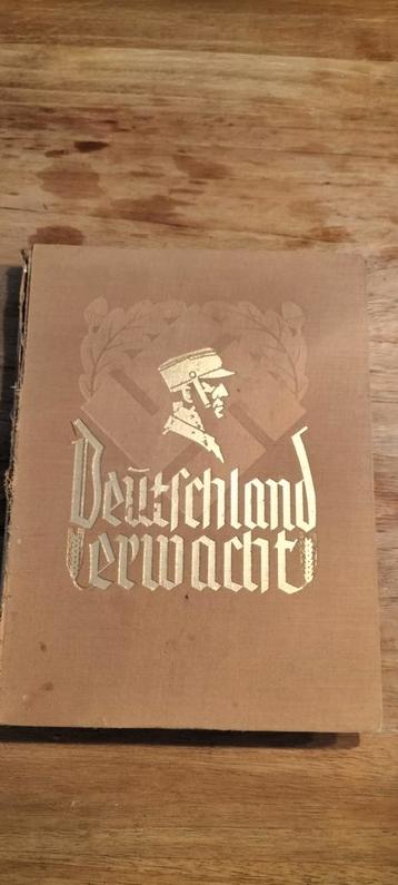 Boek nsdap 1933 uitgegeven  beschikbaar voor biedingen