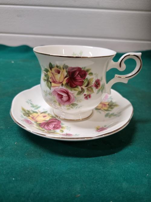 kop en schotel royal canterbury bloemen, Ophalen of Verzenden