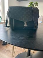 Louis vuitton taigarama messenger, Sieraden, Tassen en Uiterlijk, Tassen | Schoudertassen, Ophalen of Verzenden, Zo goed als nieuw