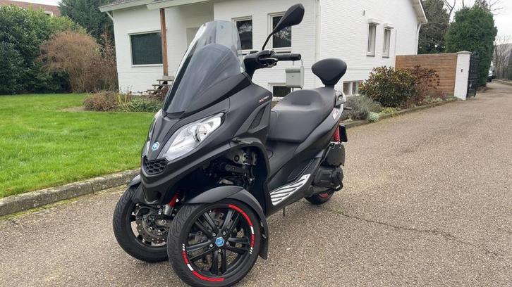 Piaggio Scooter 300 MP3 HPE Sport (bj 2021), Motoren, Motoren | Piaggio, Overig, 12 t/m 35 kW, ABS, LED Verlichting, Traction Control