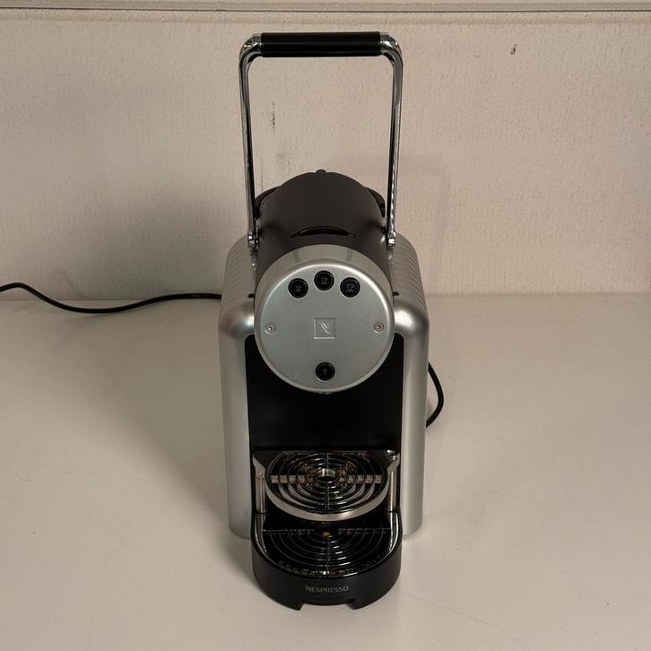 Nespresso Zenius ZN100 - Professionele Kwaliteit, Witgoed en Apparatuur, Koffiezetapparaten, Gebruikt, Koffiepads en cups, Espresso apparaat