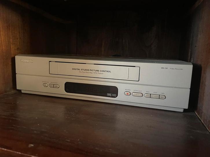 VHS-videorecorder Philips VR110, Audio, Tv en Foto, Videospelers, Zo goed als nieuw, VHS-speler of -recorder, Ophalen of Verzenden