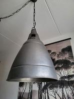 2 INDUSTRIËLE LAMPEN, Huis en Inrichting, Lampen | Hanglampen, Ophalen of Verzenden, Zo goed als nieuw, 50 tot 75 cm