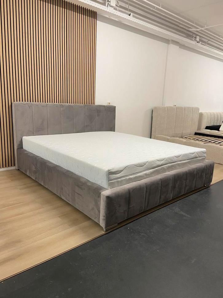 Ledikant bed boxspring met opbergruimte Teddystof of velvet, Huis en Inrichting, Slaapkamer | Bedden, Nieuw, Tweepersoons, 140 cm
