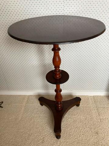 Antiek Mahonie Tafeltje, ca. 1870 hoog 69 cm rond 43 cm beschikbaar voor biedingen