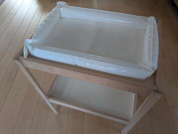 IKEA SNIGLAR Commode met SKÖTSAM Aankleedkussen beschikbaar voor biedingen